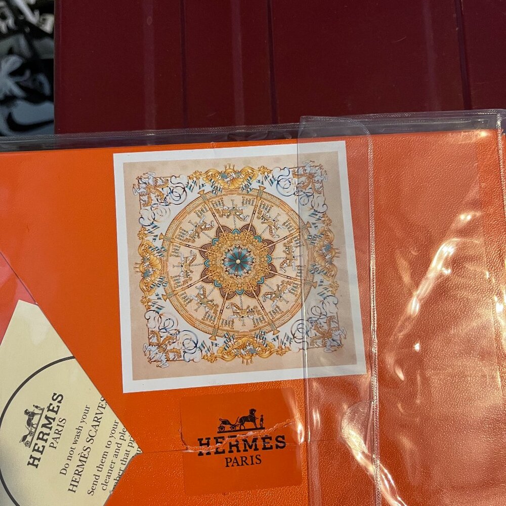Vintage scarf:Hermes
